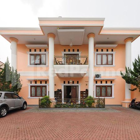 Pondok Cimanggu Syariah Mitra Reddoorz Богор Екстер'єр фото