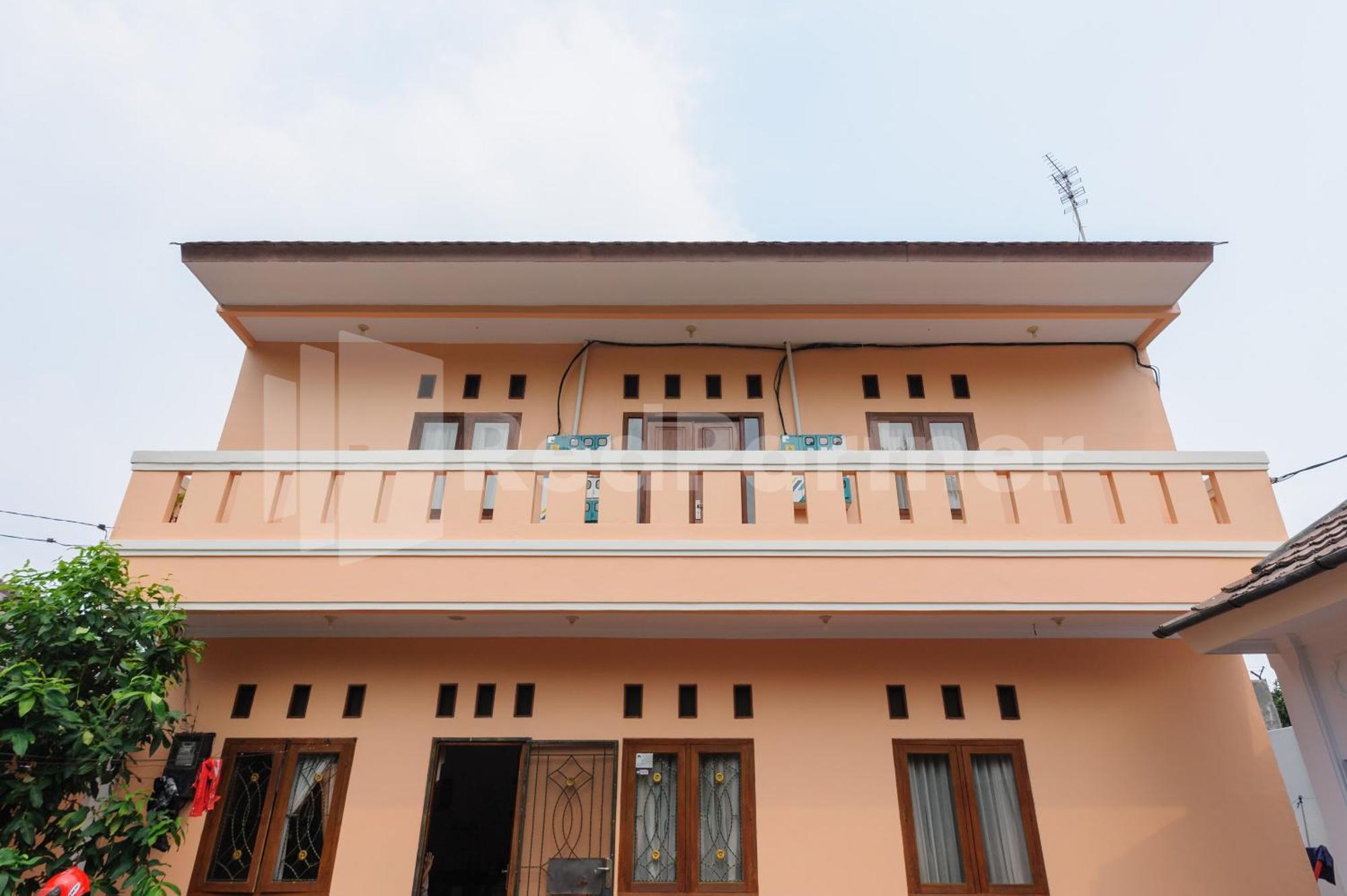 Pondok Cimanggu Syariah Mitra Reddoorz Богор Екстер'єр фото